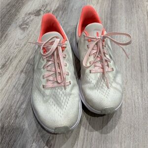 Nike Women's White and Pink Athletic Shoes